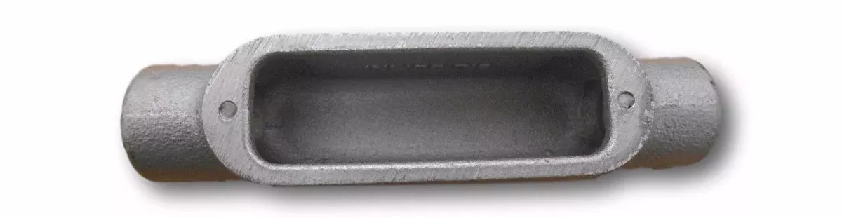 Eaton Crouse-Hinds C18 Condulet Outlet Body 1/2" Threaded Form 8 Rigid Fitting